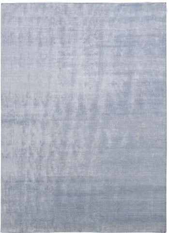 MODERN W/ SILK